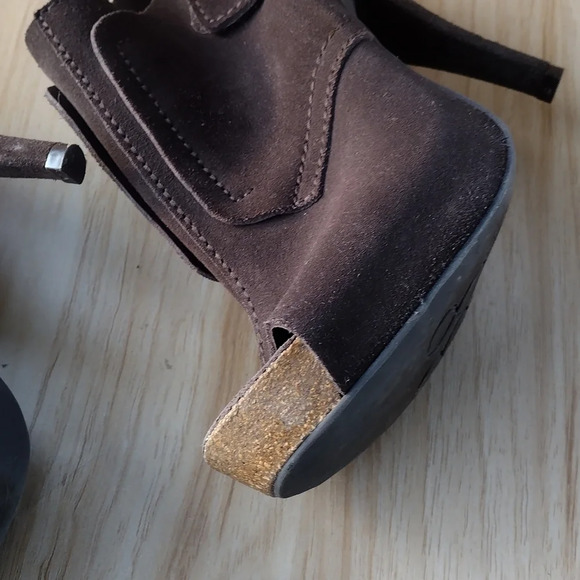 Pedro Garcia Brown Suede Peep Toe Booties, Cone Heel Size 38.5 US 8 - Picture 4 of 8